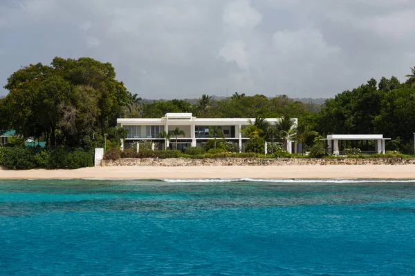 Residencias frente a la costa de Barbados — Foto de Stock