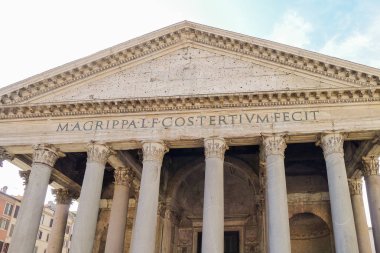 Dışarıdan alınan Pantheon