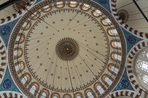 Le plafond d'une mosquée — Photo
