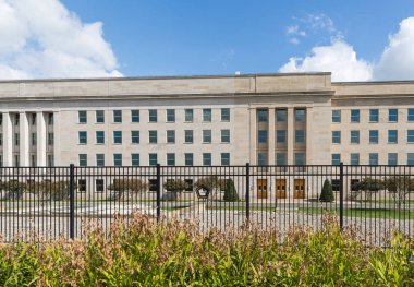 Pentagon Anıtı, binanın yeni bölümü alınan