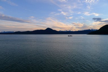 Sunset bulvarında içi geçişi