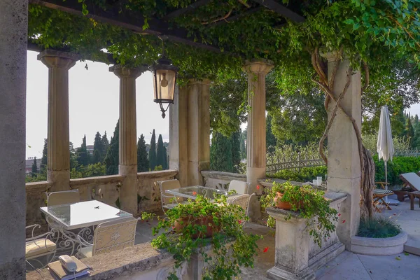Beautiful relaxing Italian garden in Sirmione on Lake Garda