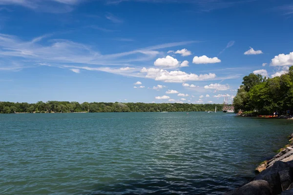 Ontario Kanada 'daki gölde Niagara