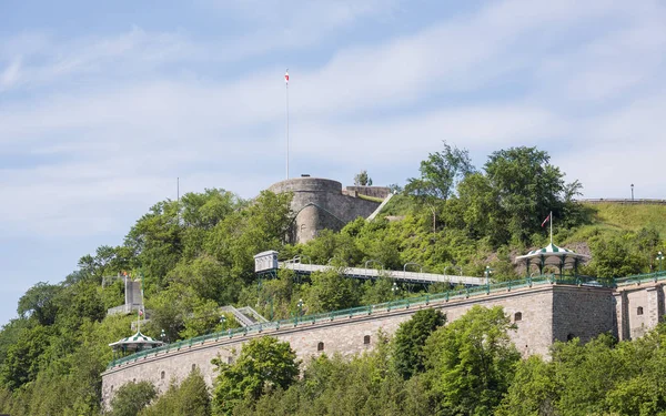 Mimari ve Quebec City skyline