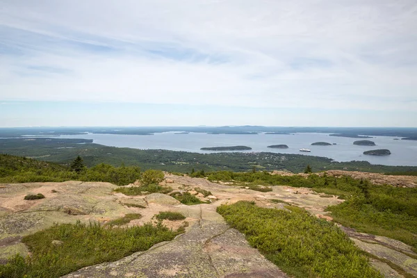 Ar Cadillac dağda Acadia Milli limandan doğru görüntülemek