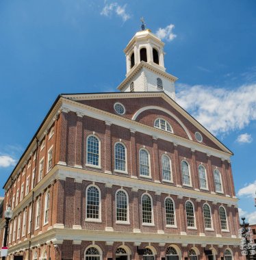 Faneuil Hall Boston özgürlük izinde