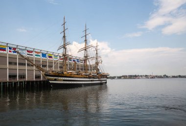 Boston Ma ABD'de uzun gemi yanaştı