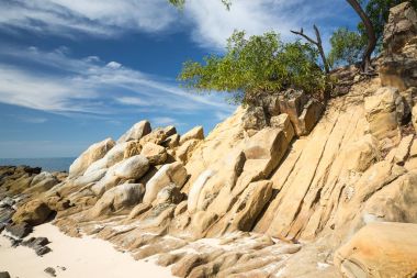 Kota Kinabalu içinde güzel bir plaj