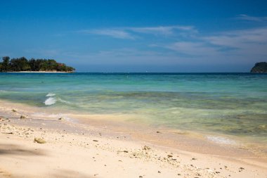 Kota Kinabalu içinde güzel bir plaj