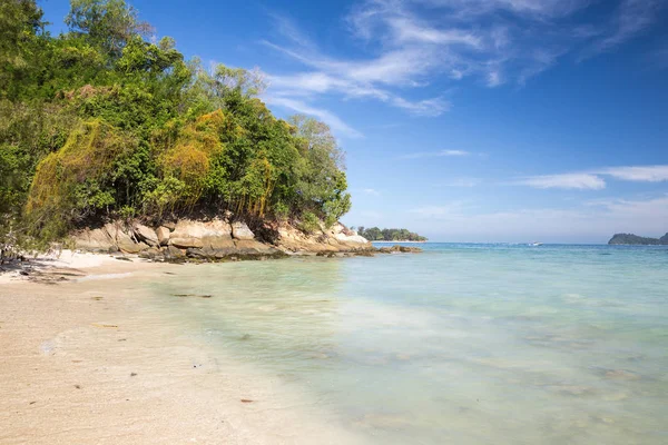 Kota Kinabalu içinde güzel bir plaj