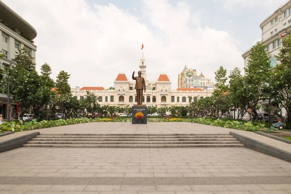 Ayuntamiento de Ho Chi Minh en el antiguo Saigón — Foto de Stock