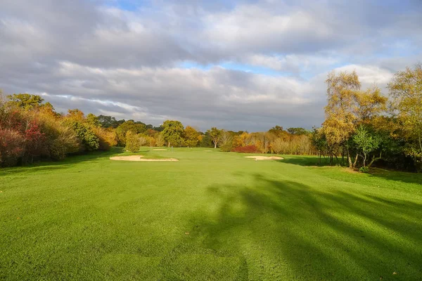 Outono em um campo de golfe na Inglaterra — Fotografia de Stock