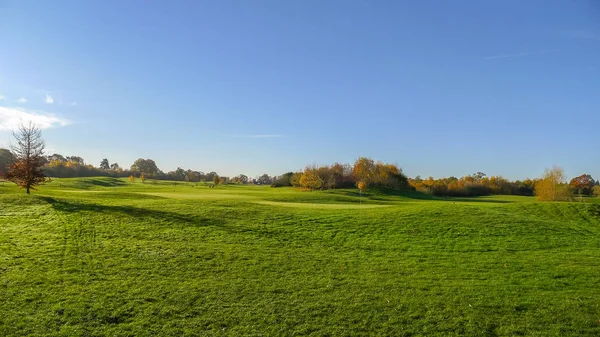 Autunno su un campo da golf in Inghilterra — Foto Stock