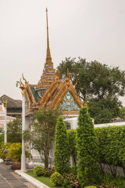 Grand Palace Bangkok bahçede