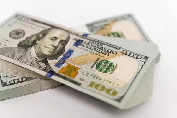 Yüz dolarlık banknot para yığını