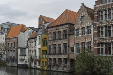 Gent, Belçika kanalı tarafından eski binalar