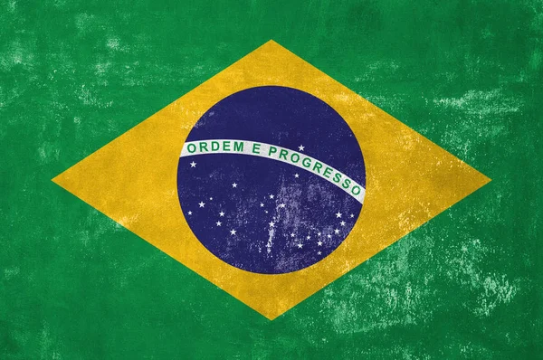 Brazilië - Braziliaanse vlag op oude Grunge textuur achtergrond — Stockfoto