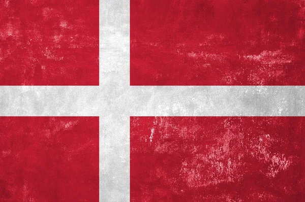 Дания - Датский флаг на фоне старого гранж-текстуры — стоковое фото