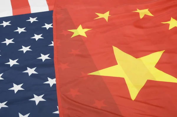 Σημαίες των Ηνωμένων Πολιτειών και της Κίνας — Φωτογραφία Αρχείου