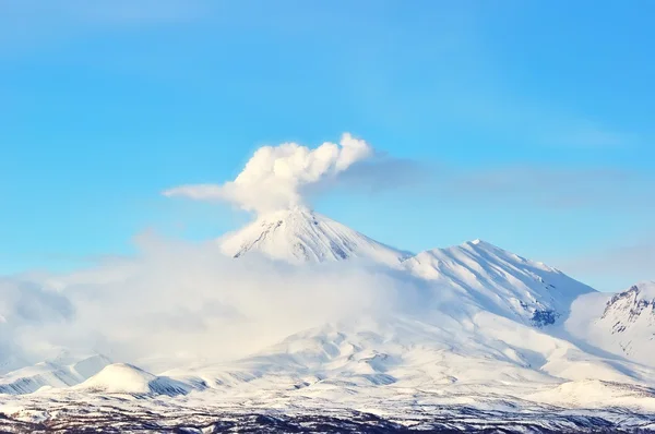 Vulkanische landschap van Kamtsjatka — Stockfoto