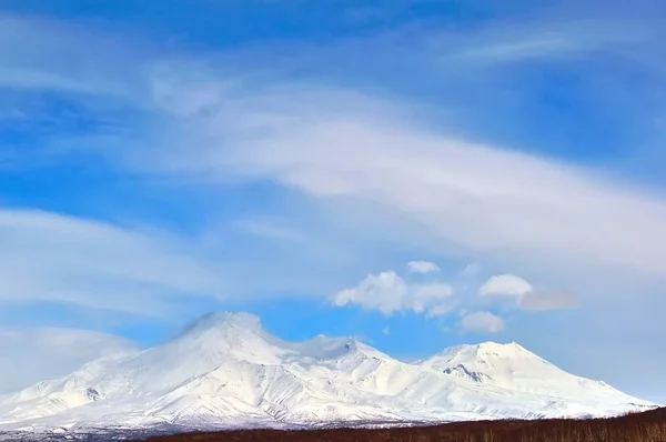 Wunderschöne Winter-Vulkanlandschaft — Stockfoto