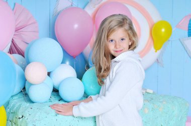 Şirin küçük kız.