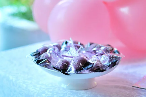 Pasteles pequeños con diferentes rellenos —  Fotos de Stock