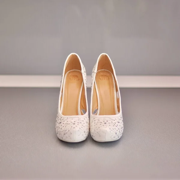 Female wedding footwear — Stock Photo, Image