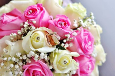 Güzel beyaz düğün buketi