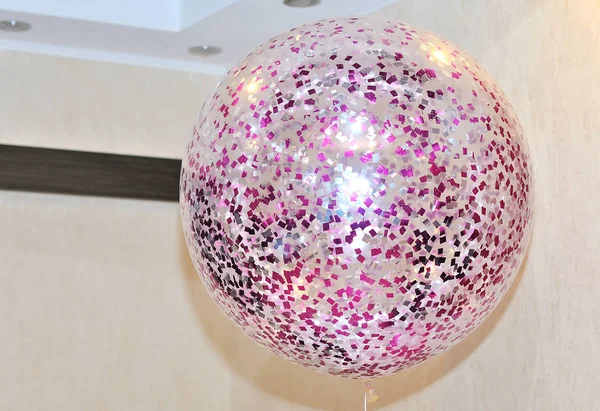 Різнокольорових кульок, що плавучих — стокове фото