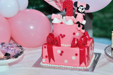 En güzel kız pasta.