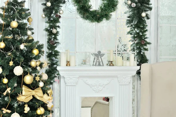 Pokój Classic wnętrza urządzone w stylu Boże Narodzenie — Zdjęcie stockowe