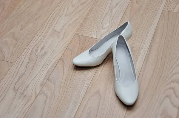 Eleganckie i stylowe buty ślubne. — Zdjęcie stockowe