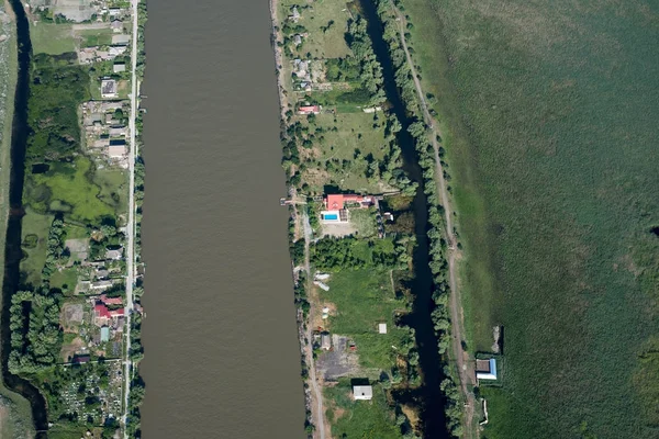 Vista aérea sobre a vila de Crisan, no delta do Danúbio — Fotografia de Stock