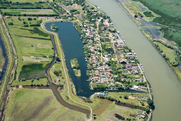 Вид с воздуха на деревню Mila23 (миля 23), в дельте Дуная — стоковое фото