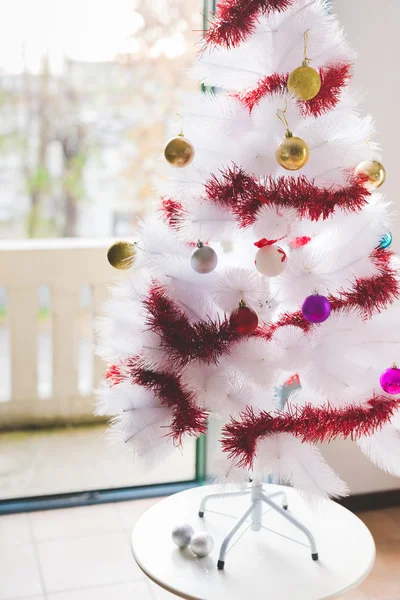 Albero di Natale bianco — Foto Stock