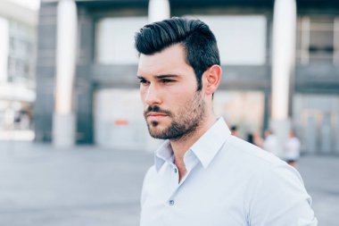 modern işadamı poz