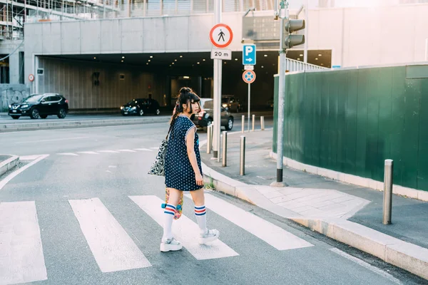 Asian woman skater walking — Stock Photo, Image