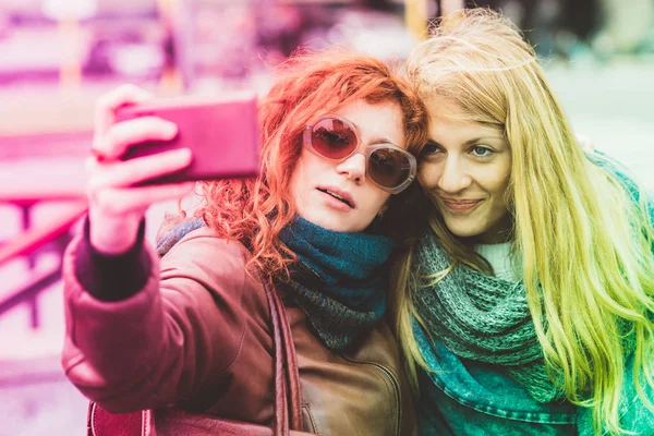 Women taking selfie with smartphone — Stock Photo, Image