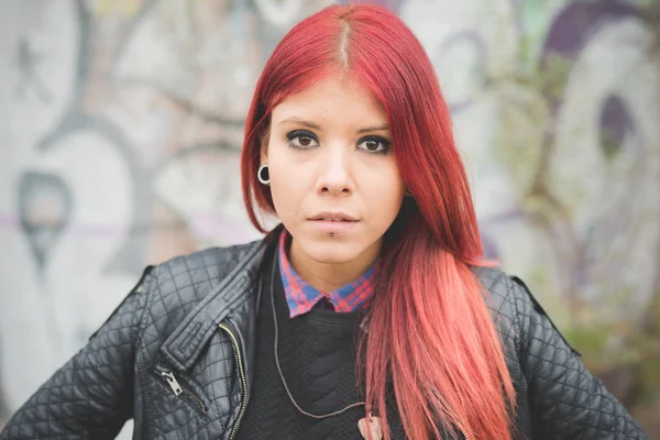 赤毛の女性カメラを目線ベネズエラ — ストック写真