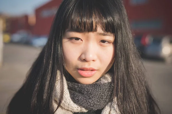 Woman looking camera outdoor city — Stock Photo, Image