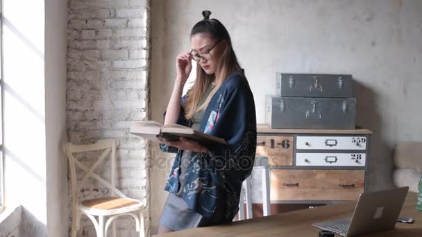 Ultra Young Contemporary Business Woman Indoors Reading Book Idea Inspiration — Stock Video