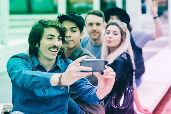 Group Friends Multi Ethnic Using Smartphone Taking Selfie — Stock Photo, Image