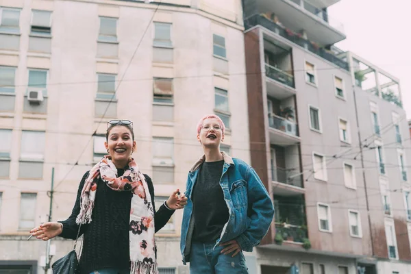 Two Young Women Outdoors Having Fun Best Friends Bonding Interaction — 스톡 사진