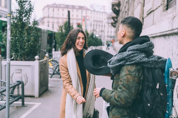 Duas Mulheres Lésbicas Casal Livre Divertindo Amor Relacionamento Conceito Felicidade — Fotografia de Stock