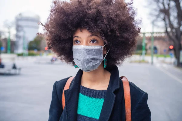 Portrait Young Beautiful Multiethnic Woman Wearing Medical Mask Protecting Pollution — Stock Photo, Image