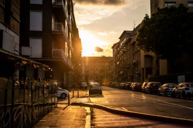 Coronavirüs salgını ve şehir tecridi yüzünden İtalya 'nın Milano kentindeki boş sokakların görüntüsü