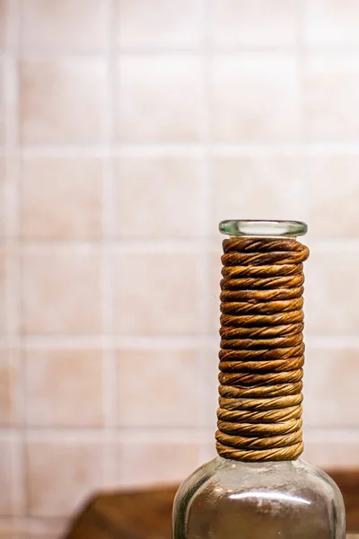 Bottiglia Olio Fatta Mano Ricamata Con Spago Sfondo Con Mosaico — Foto Stock