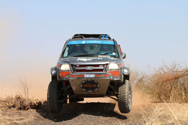Front view close-up of black Ford Ranger rally car ramping down — Stock Photo, Image