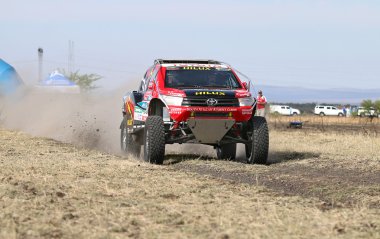 Giniel de Villiers ve Dirk von Zitzewitztest Toyota sürüş